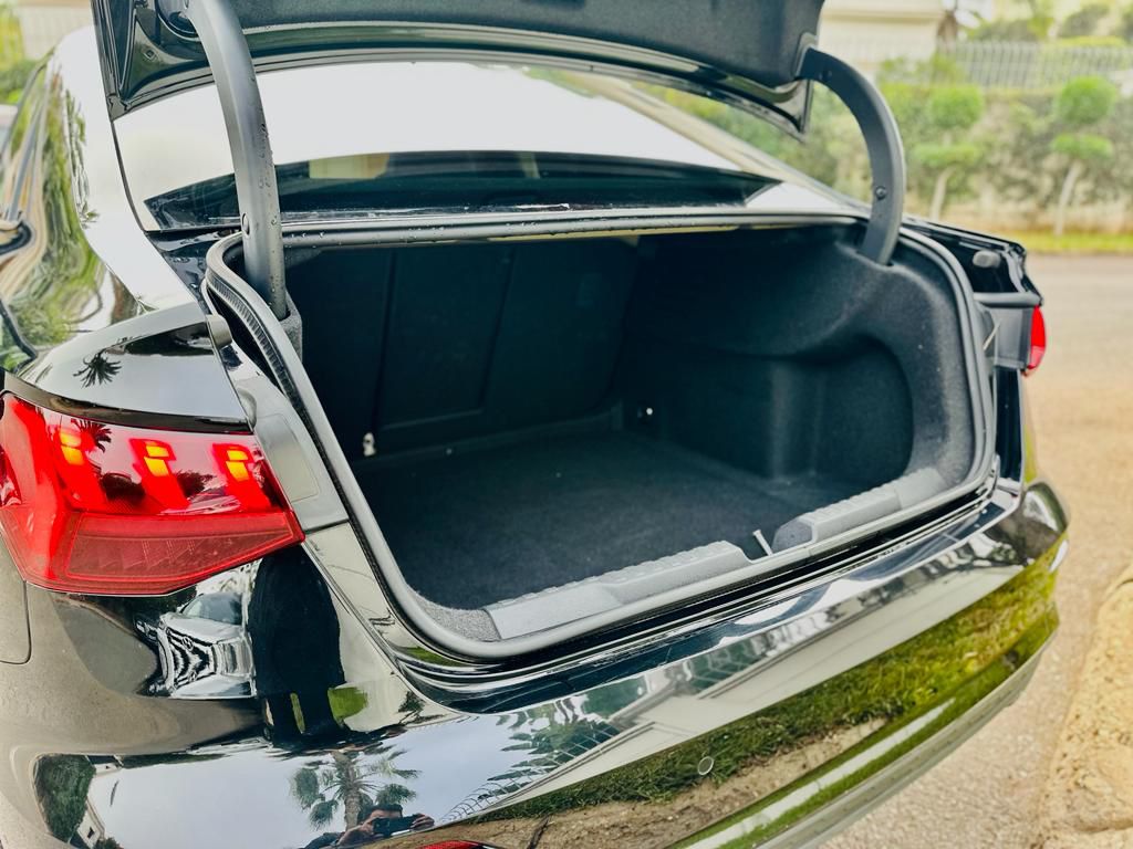 location voiture maroc Audi Noir