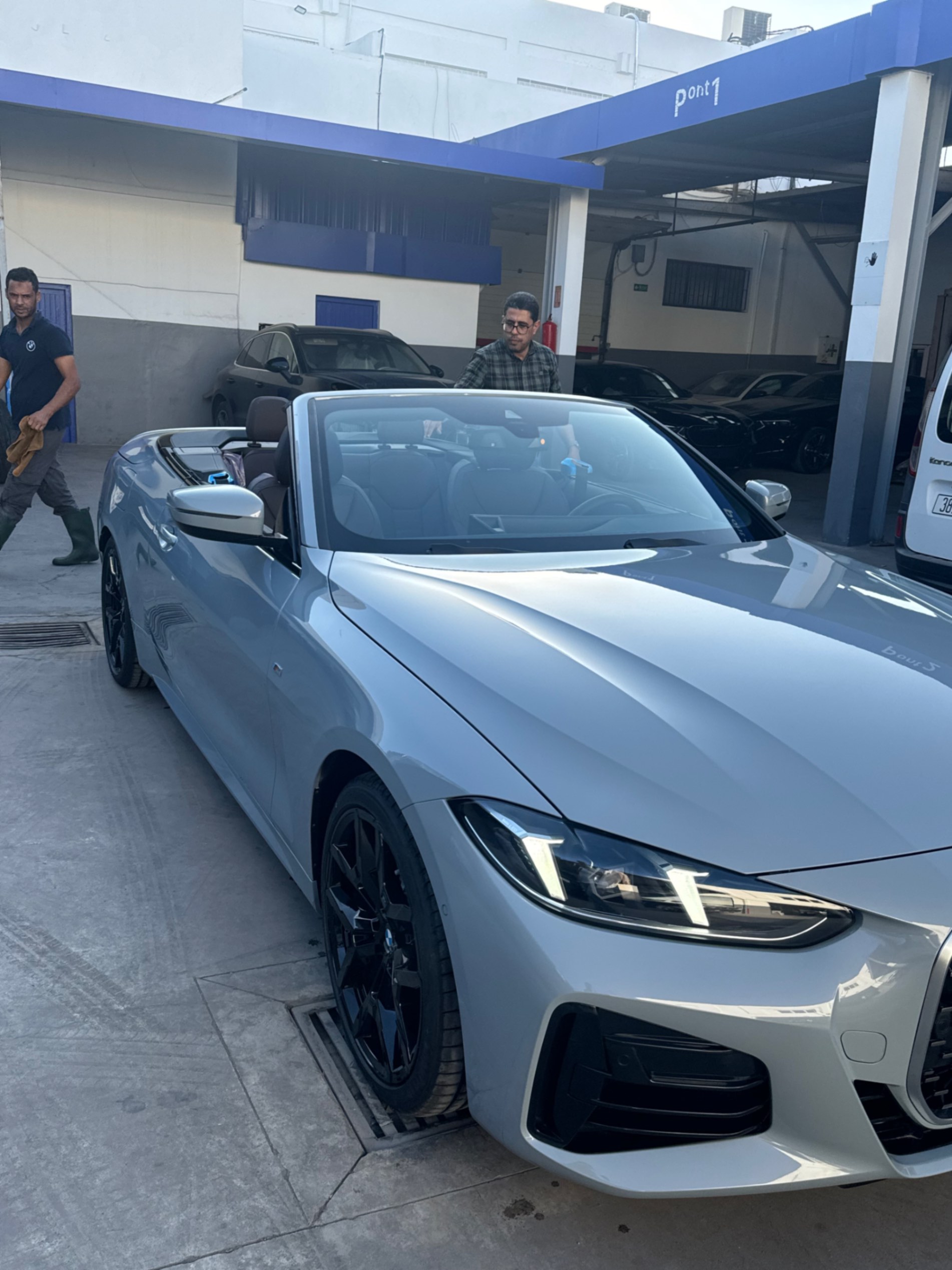 location voiture maroc BMW Gris