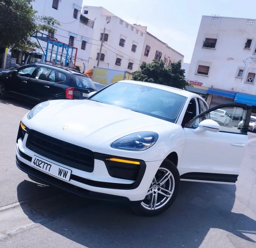 location voiture maroc Porsche blanc