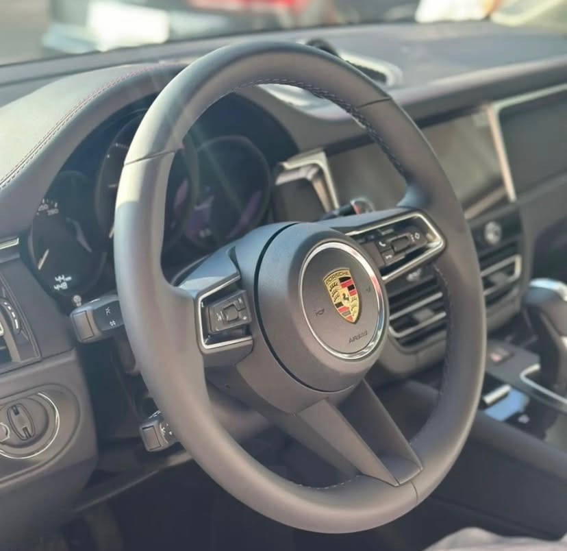 location voiture maroc Porsche blanc