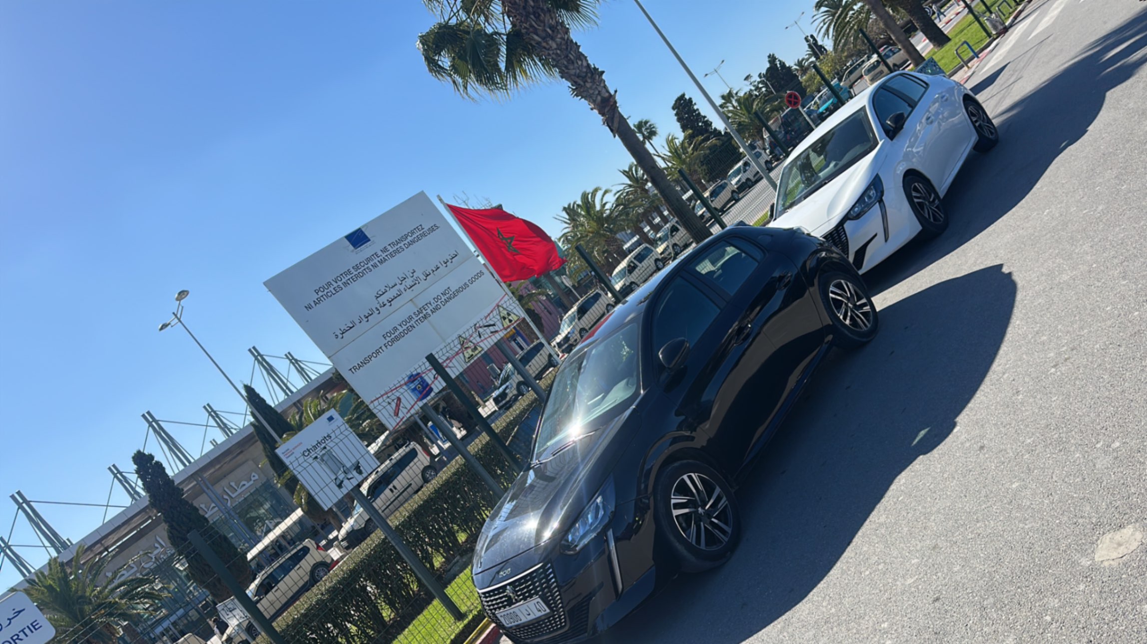 location voiture maroc Peugeot Griss