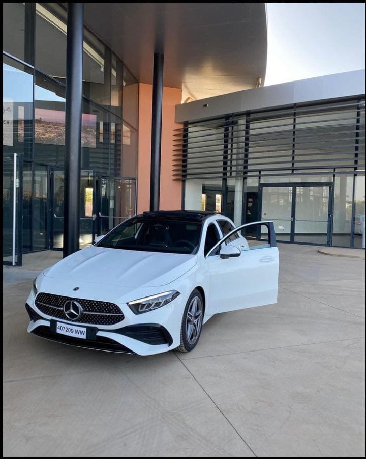 location voiture maroc Mercedes Blanc 
