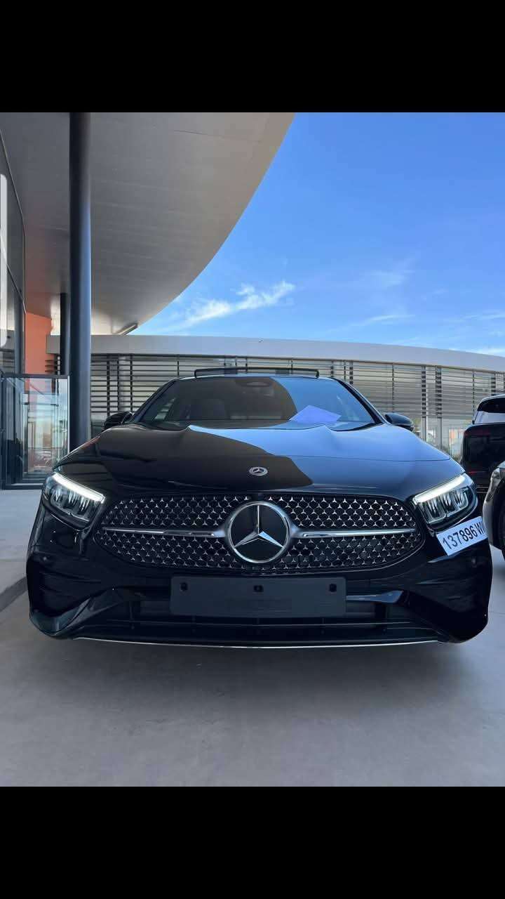 location voiture maroc Mercedes noir