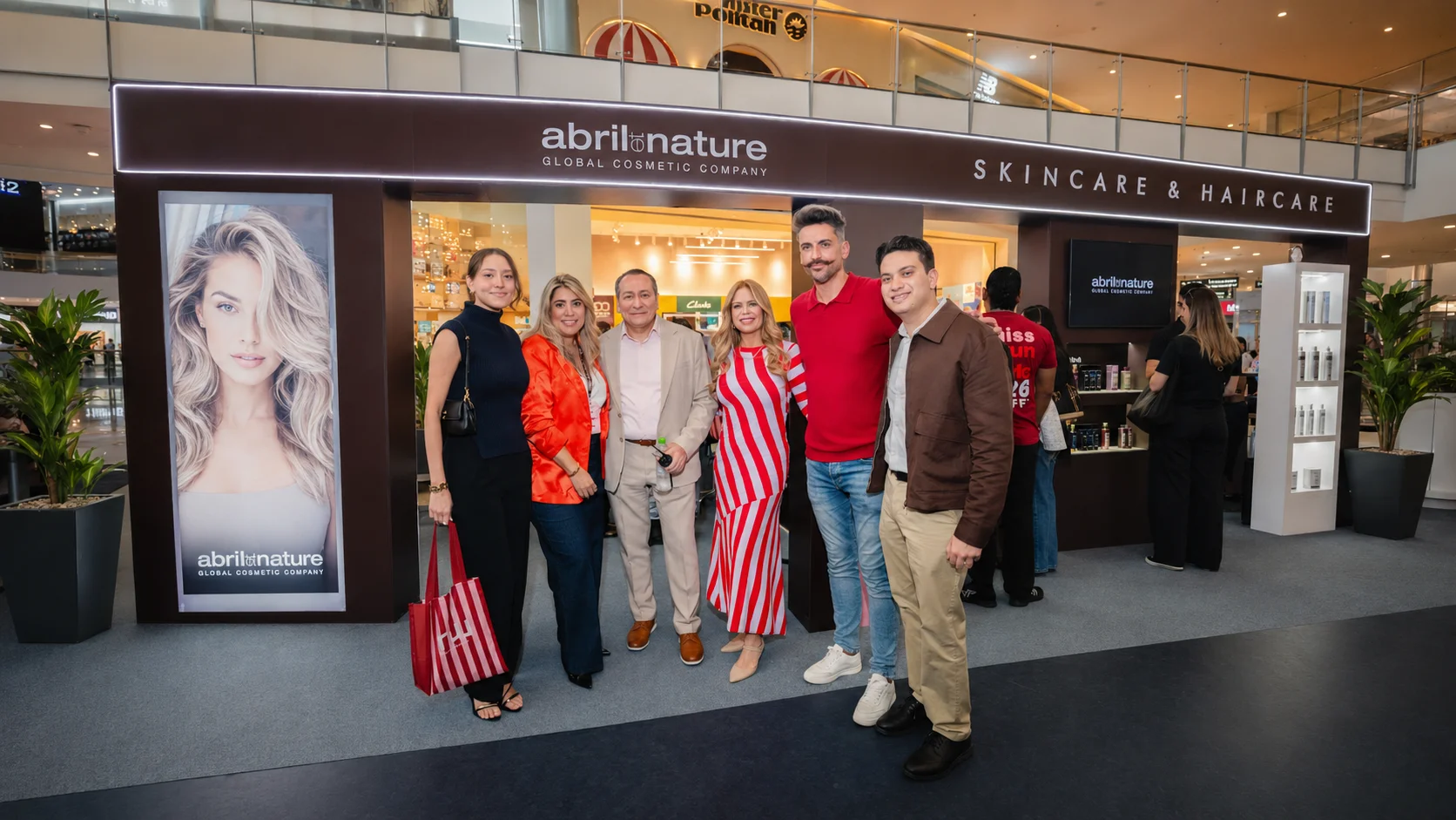 Demostración de belleza capilar en el Gran Evento Maissy Beauty World