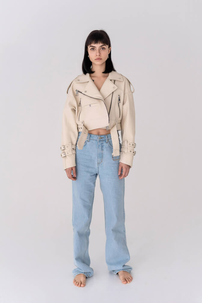 Jacket with two buckles on sleeves