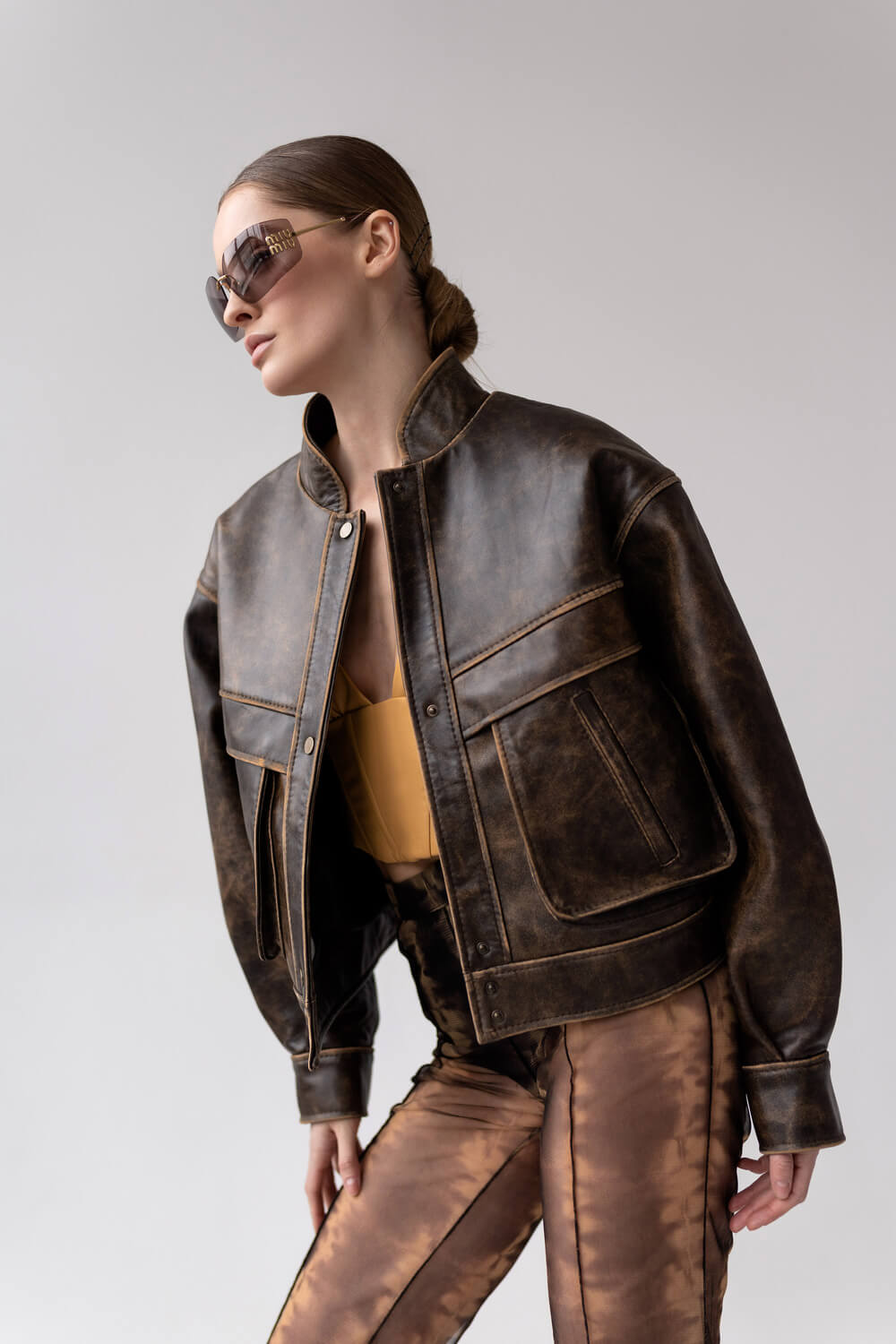 Косуха oversize з великими кишенями і стійкою