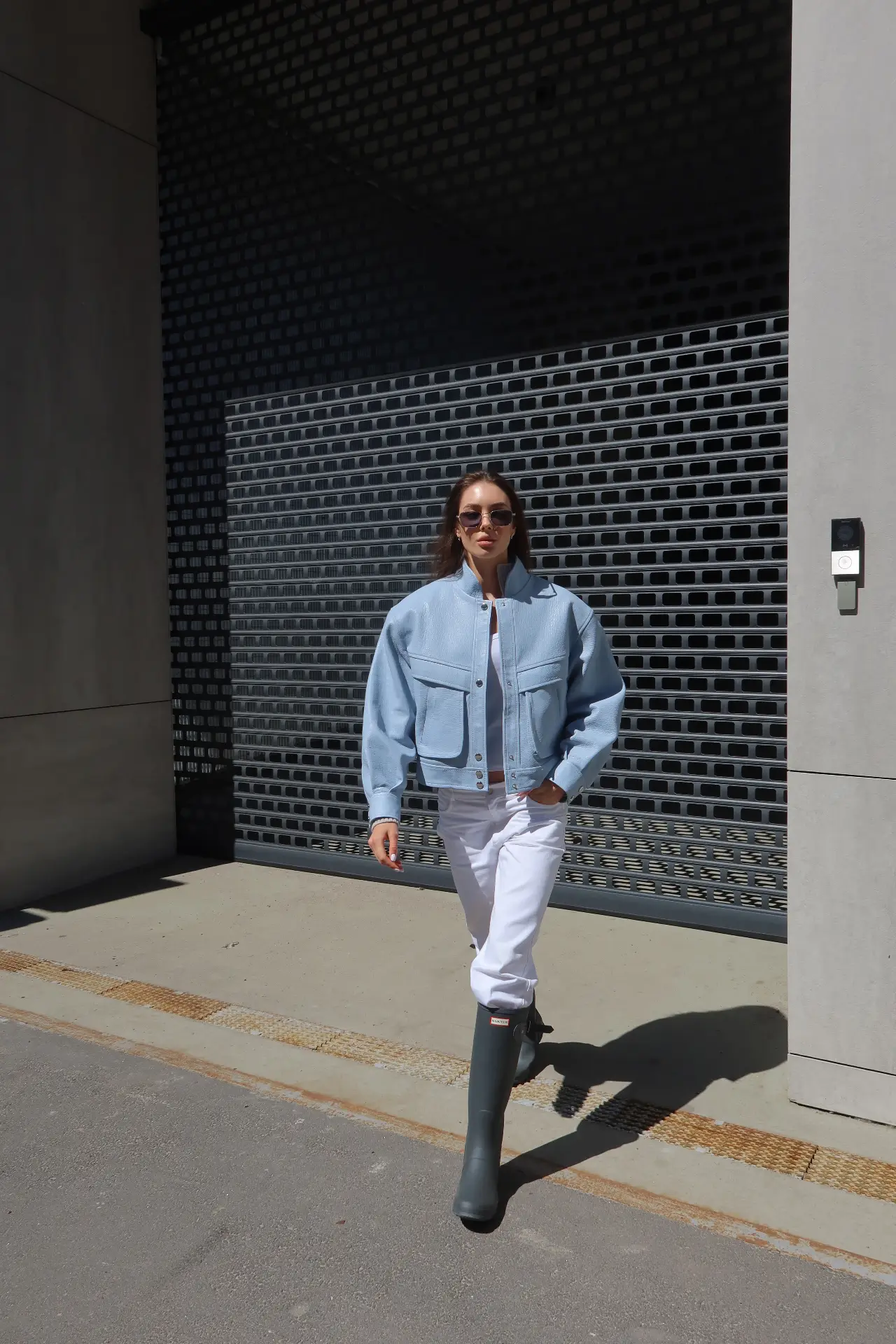 Oversized jacket with large pockets and neck stand