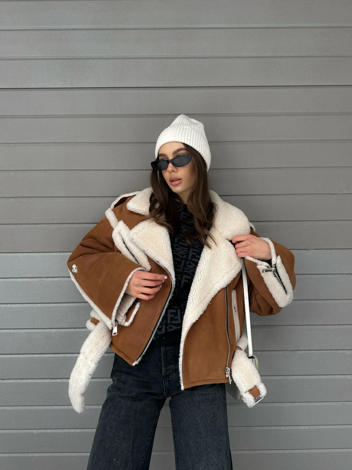 Sheepskin coat with wide sleeves
