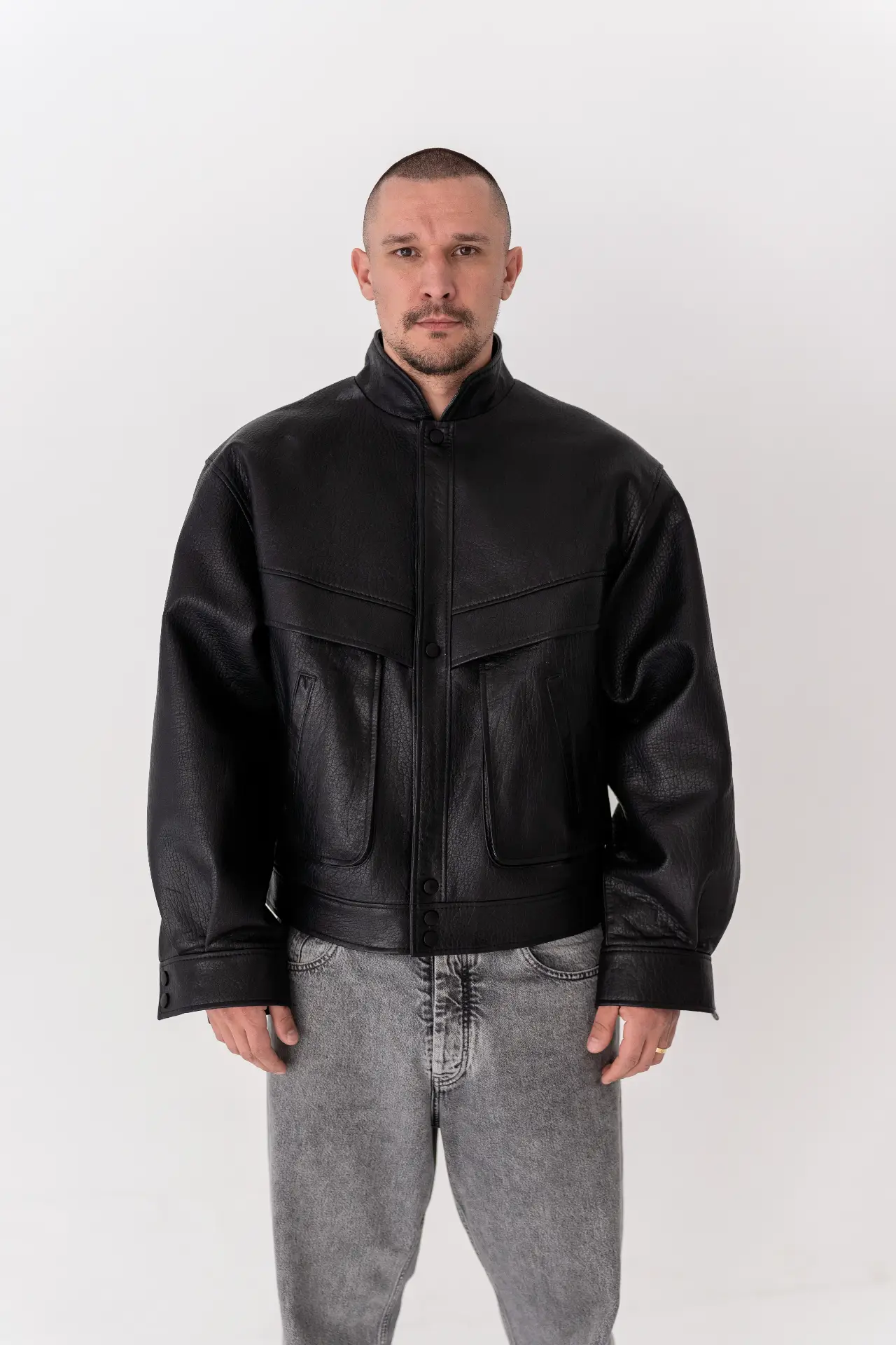 Men's oversized jacket with large pockets and stand collar