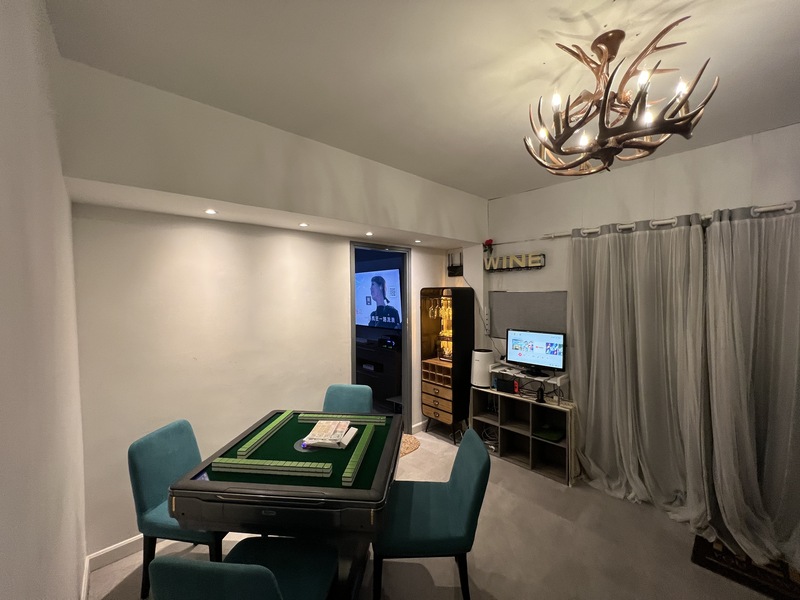 Gallery Image 0