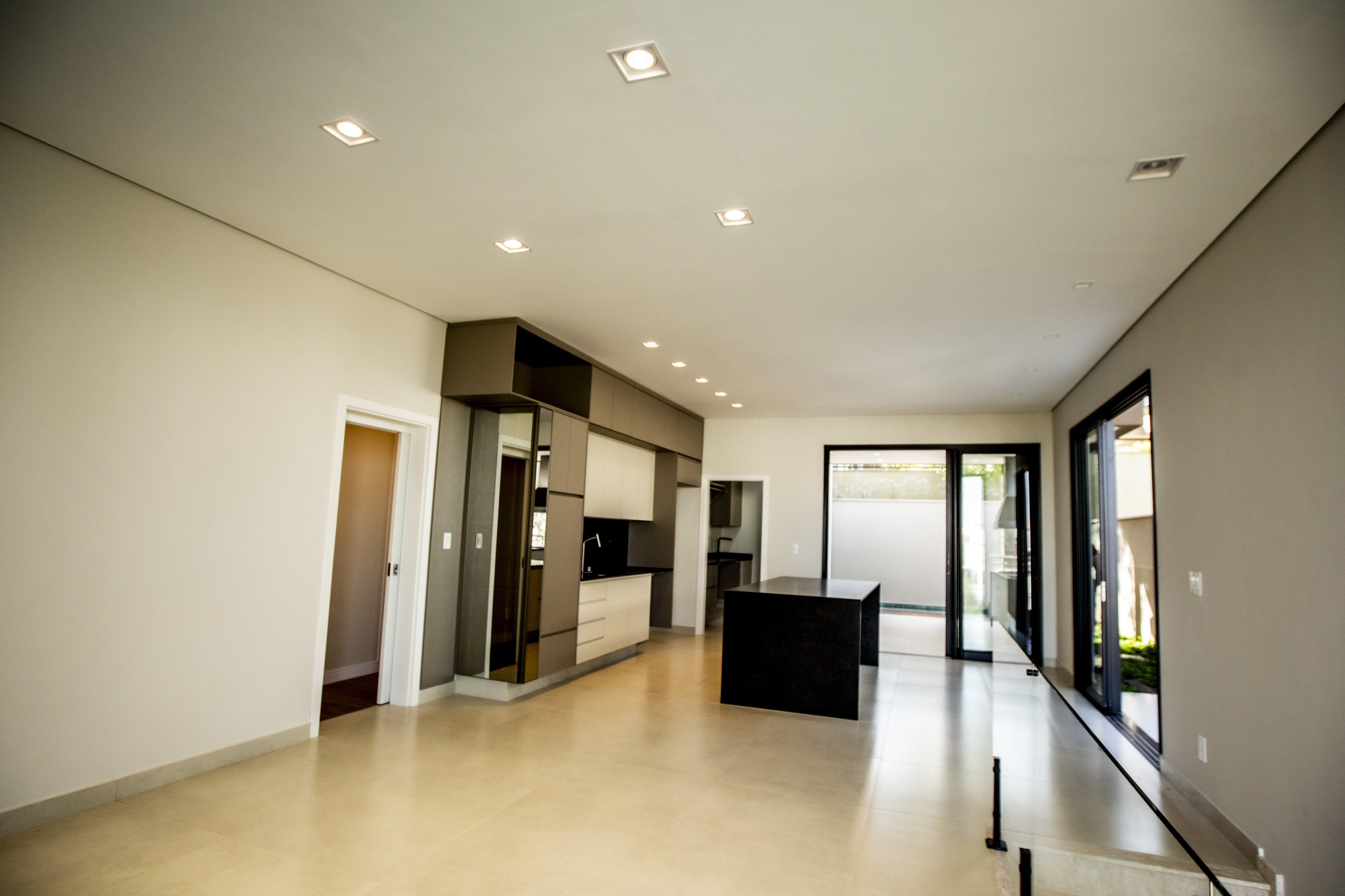 sala integrada com a cozinha