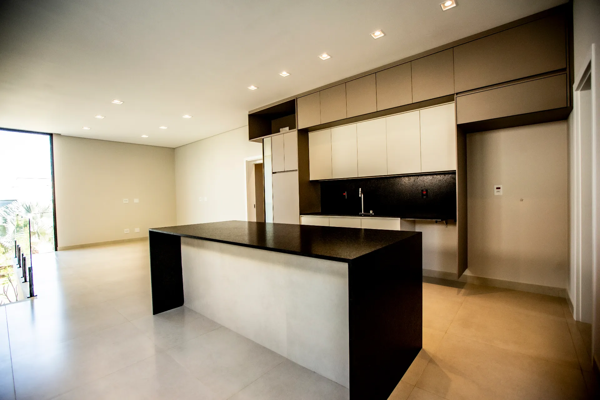 sala integrada com a cozinha