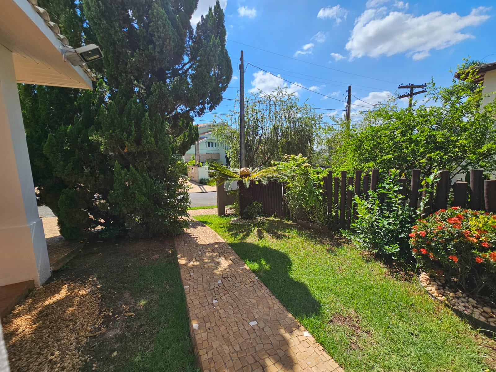 vista saindo do imóvel 