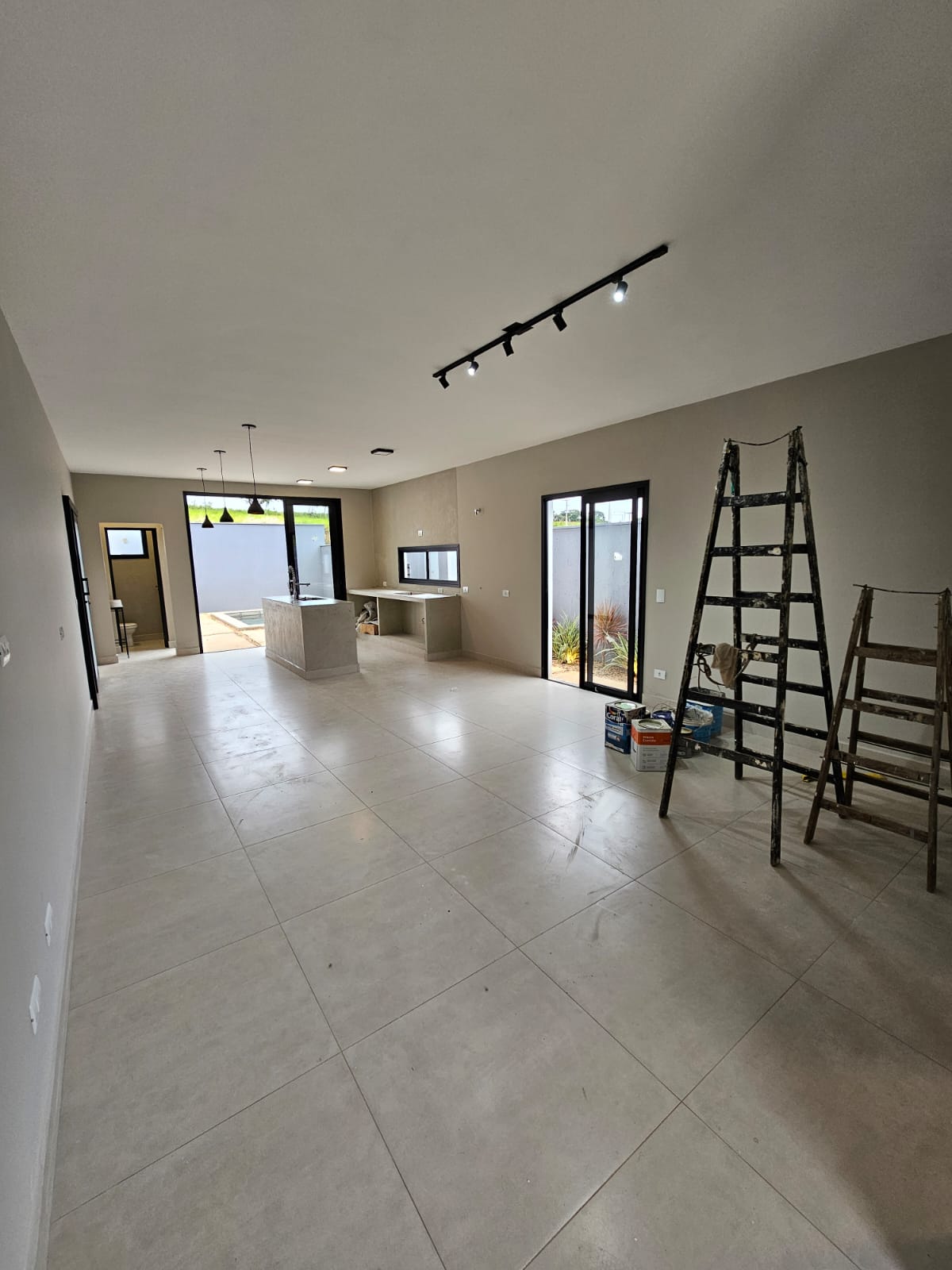 Sala estar integrada com a cozinha 