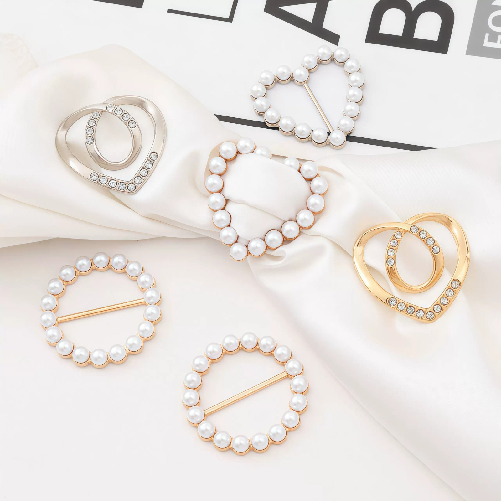 Elegant Pearl and Rhinestone Scarf Buckle Brooch photo 2