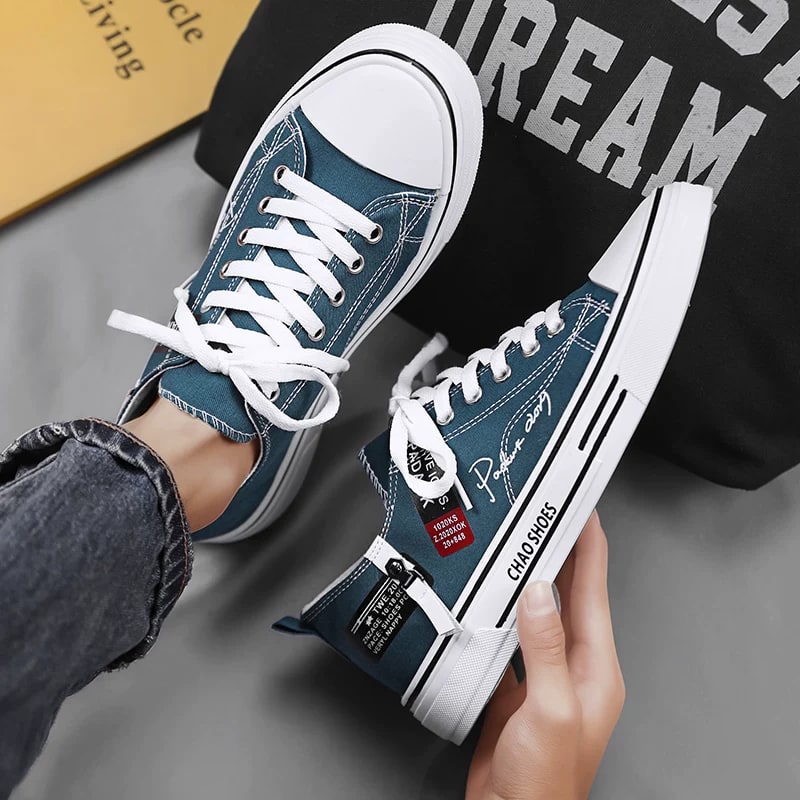 Classic Low-Top Canvas Lace-Up Shoes photo 4
