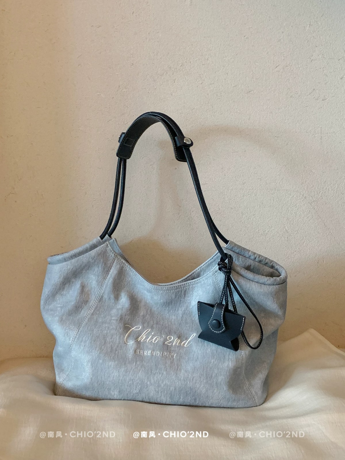Nanfeng Chio2nd Textured Tote Bag photo 2