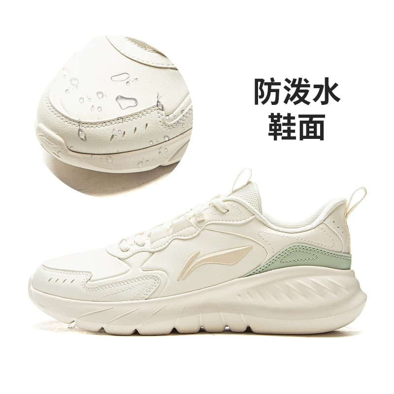 Women's Lightweight Running Shoe photo 4