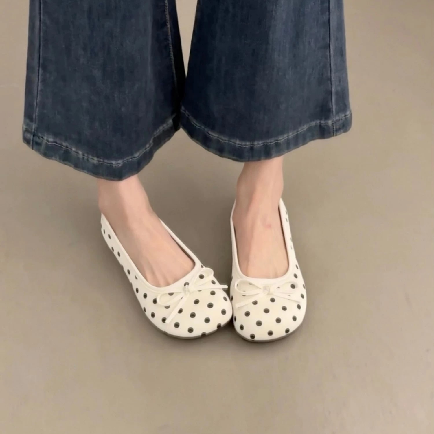 Women's Soft Sole Polka Dot Ballet Flats photo 6