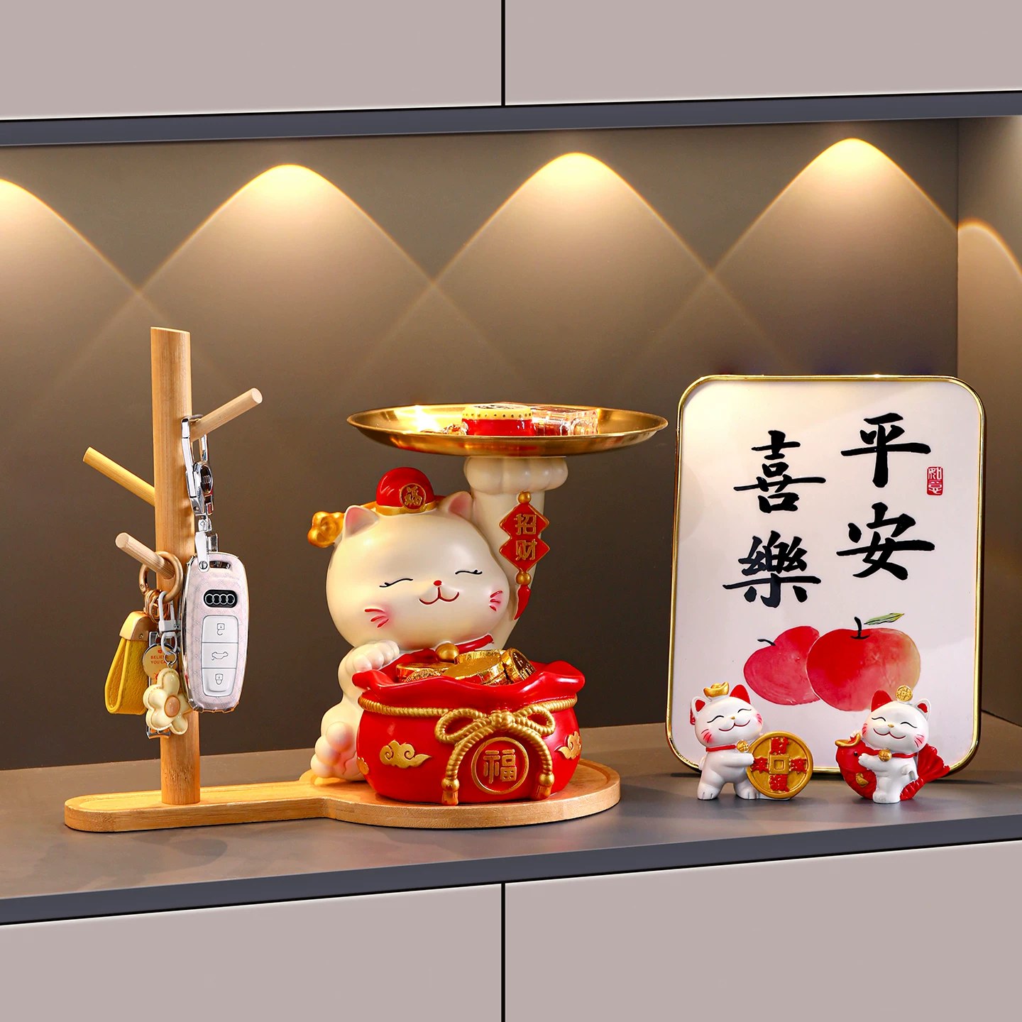 Lucky Cat Entrance Key Storage Ornament photo 4