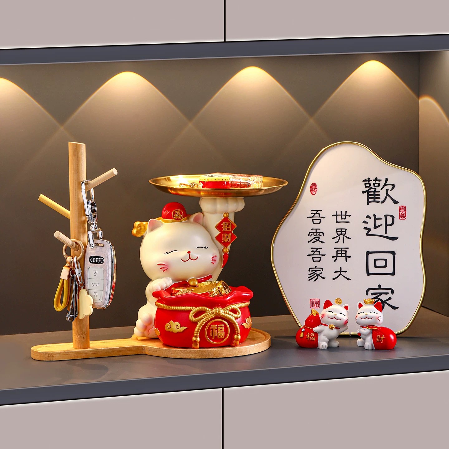 Lucky Cat Entrance Key Storage Ornament photo 3