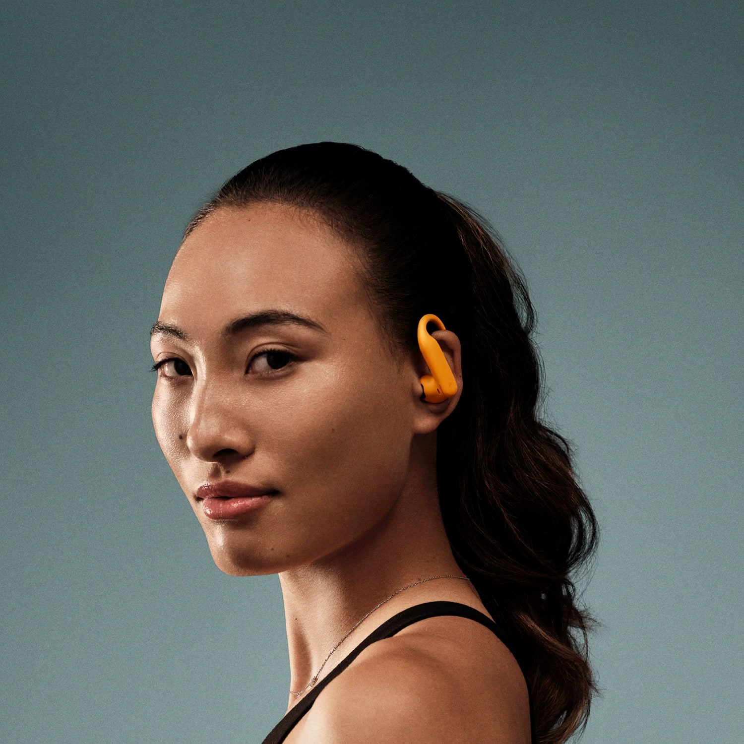 Powerbeats Pro2 True Wireless Noise-Cancelling Bluetooth Earbuds photo 5