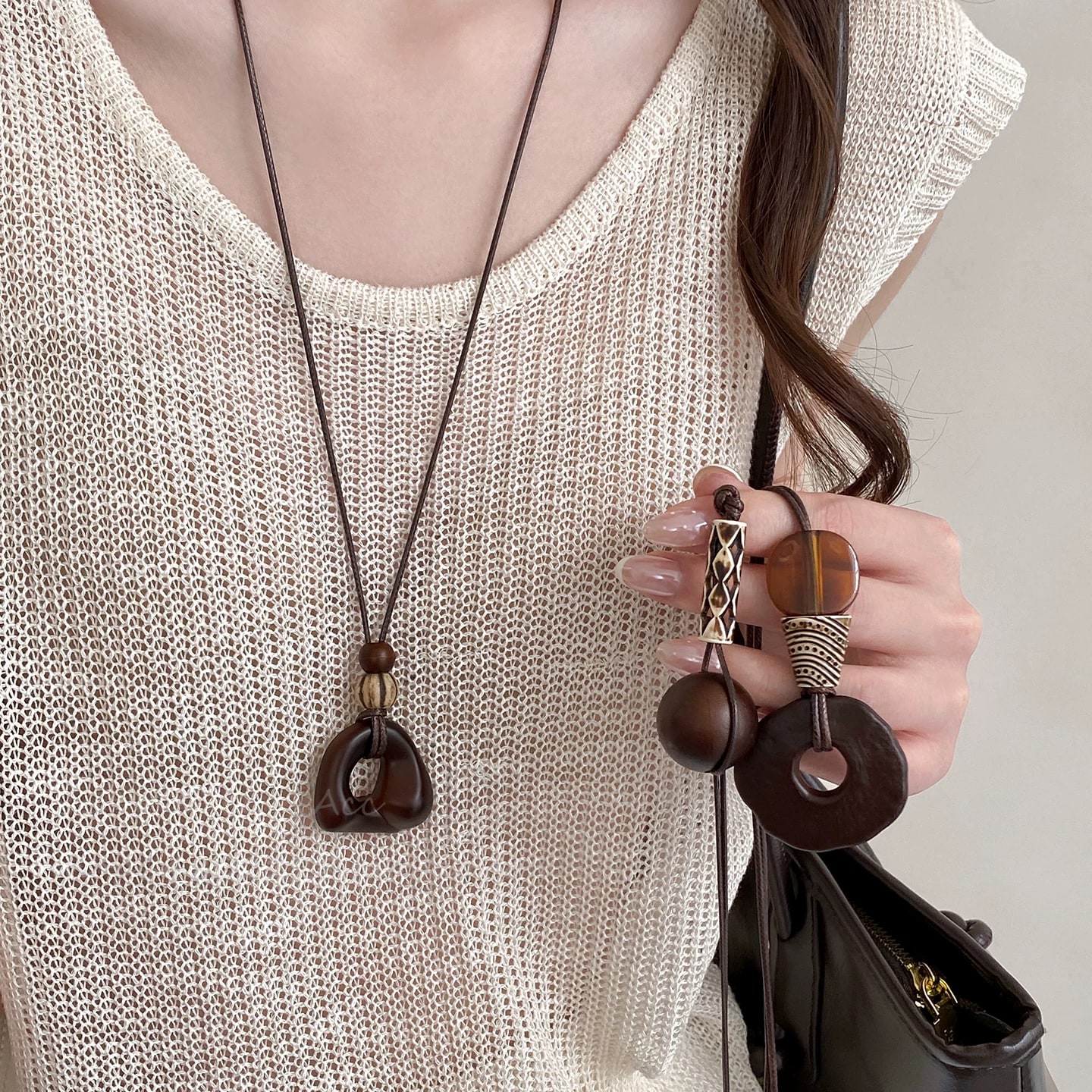 Vintage Brown Pendant Long Necklace photo 2