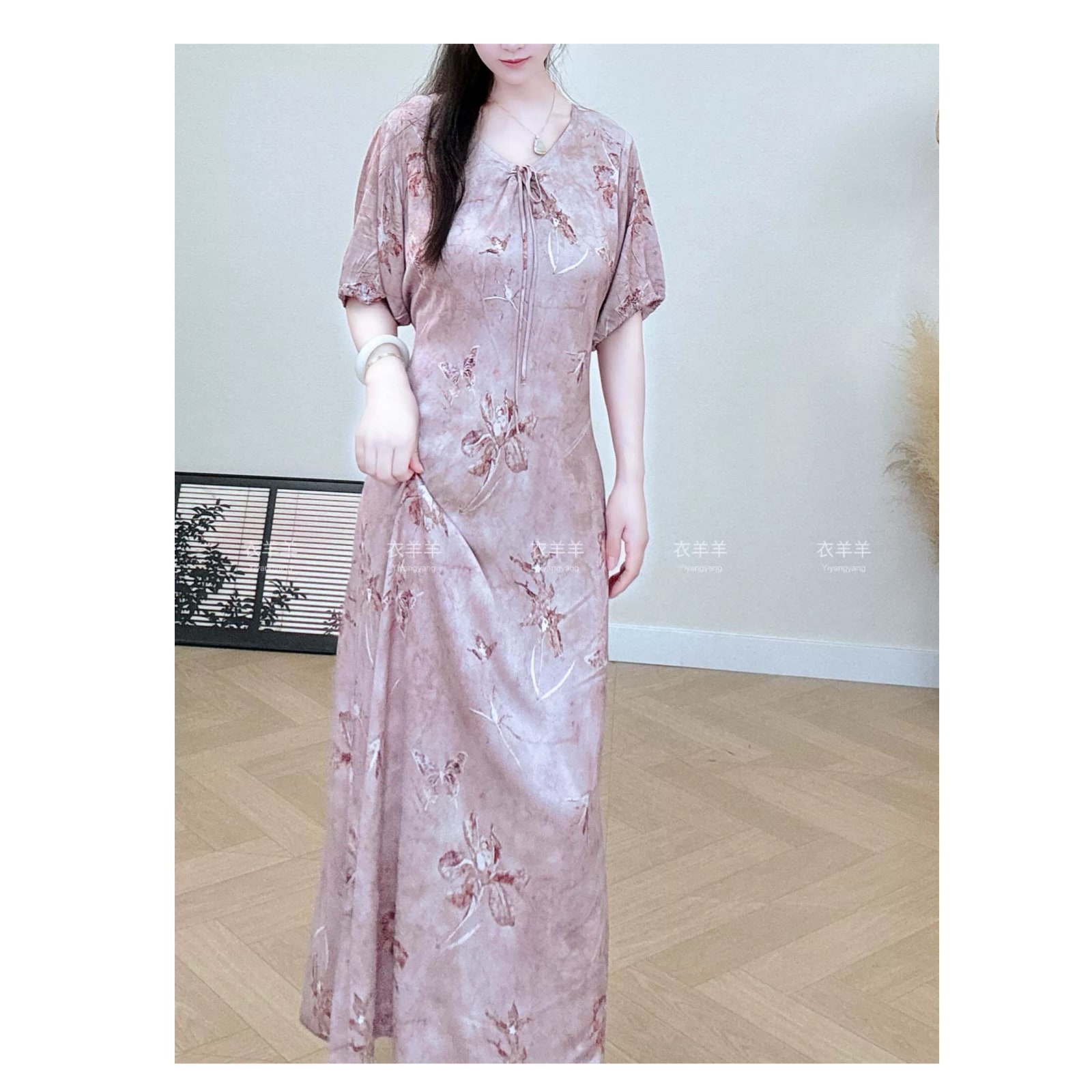 Floral Cinched-Waist Midi Dress - Oriental Style photo 3