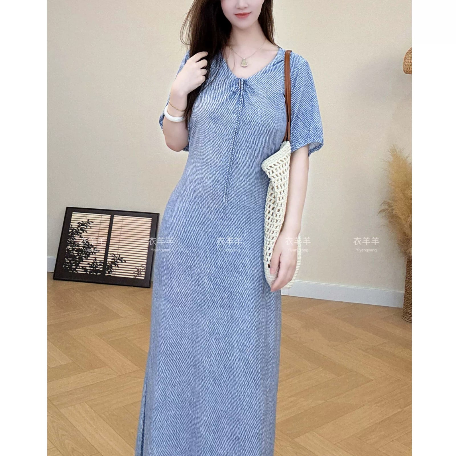Floral Cinched-Waist Midi Dress - Oriental Style photo 2