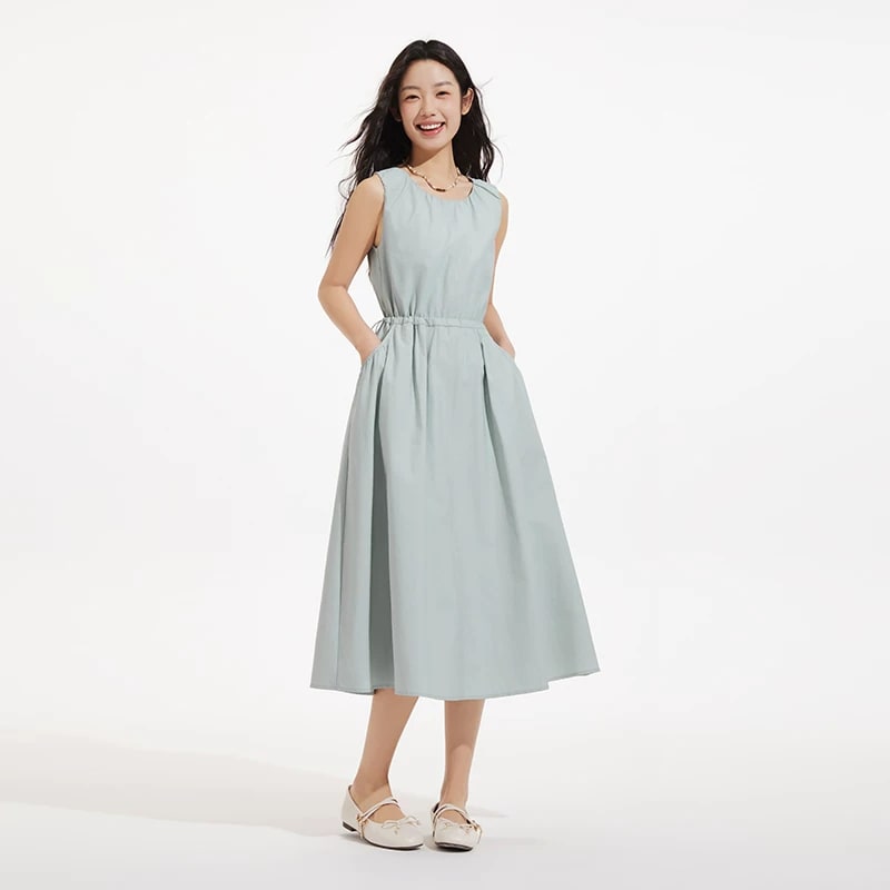 Women's Sleeveless Gathered-Waist Midi Dress photo 5