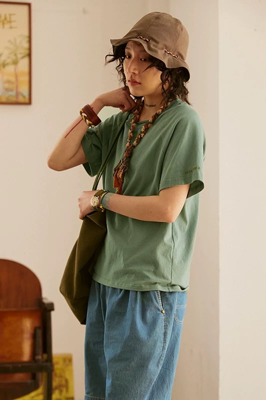 Women's Retro Raglan Sleeve T-Shirt - Pure Cotton photo 4