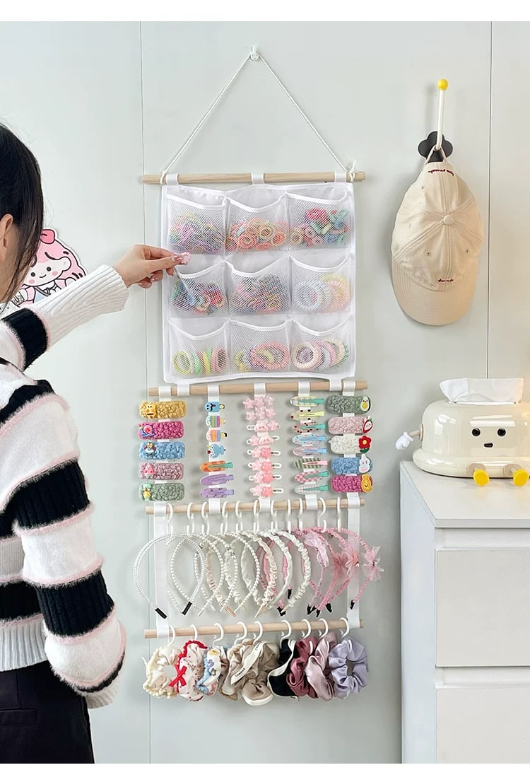 Kids' Wall-Hanging Hair Accessory Organiser photo 2