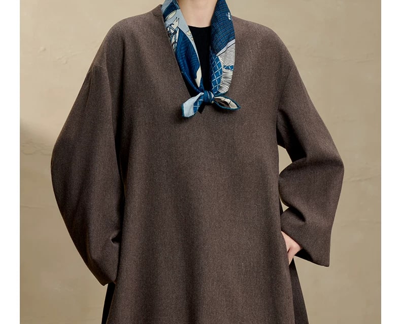 Wool and Silk Jacquard Square Scarf, 65cm photo 2