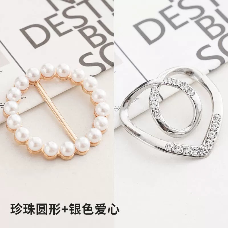 Pearl Shirt-Knot Clips and Scarf Buckles - Premium photo 3