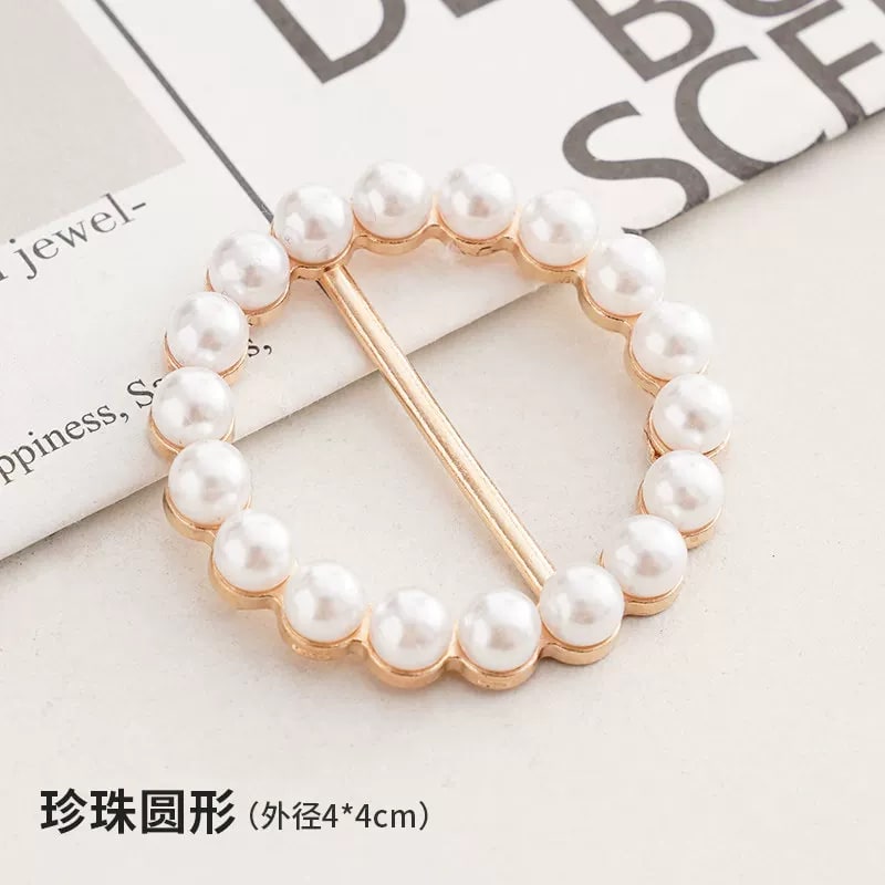 Pearl Shirt-Knot Clips and Scarf Buckles - Premium photo 5