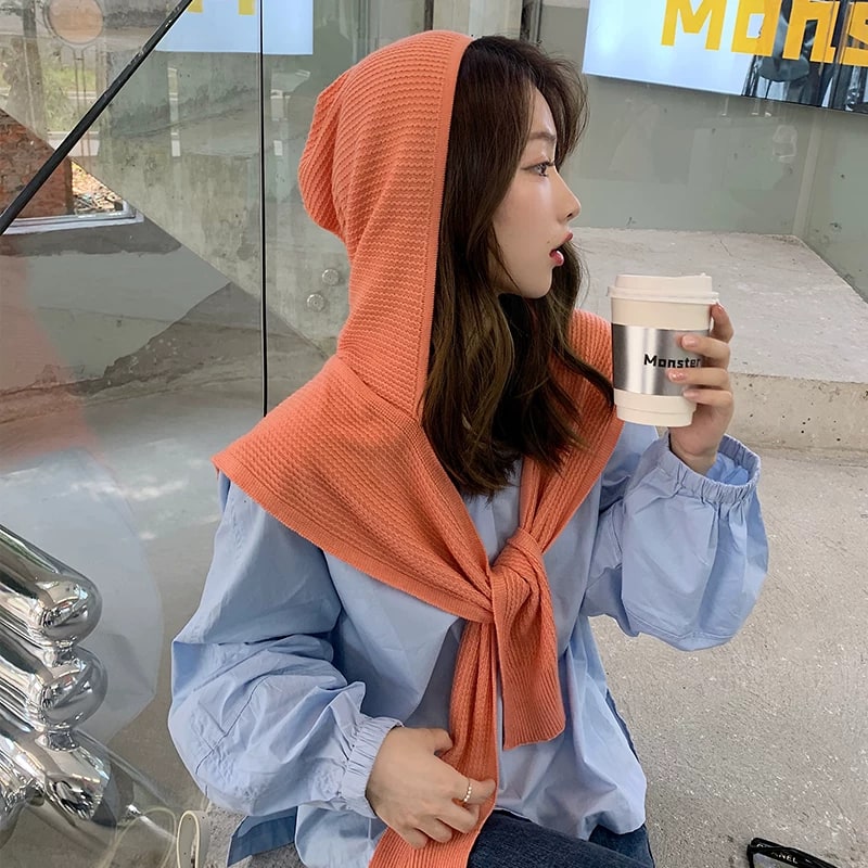 Korean-Style Knit Hood and Scarf Cape photo 2