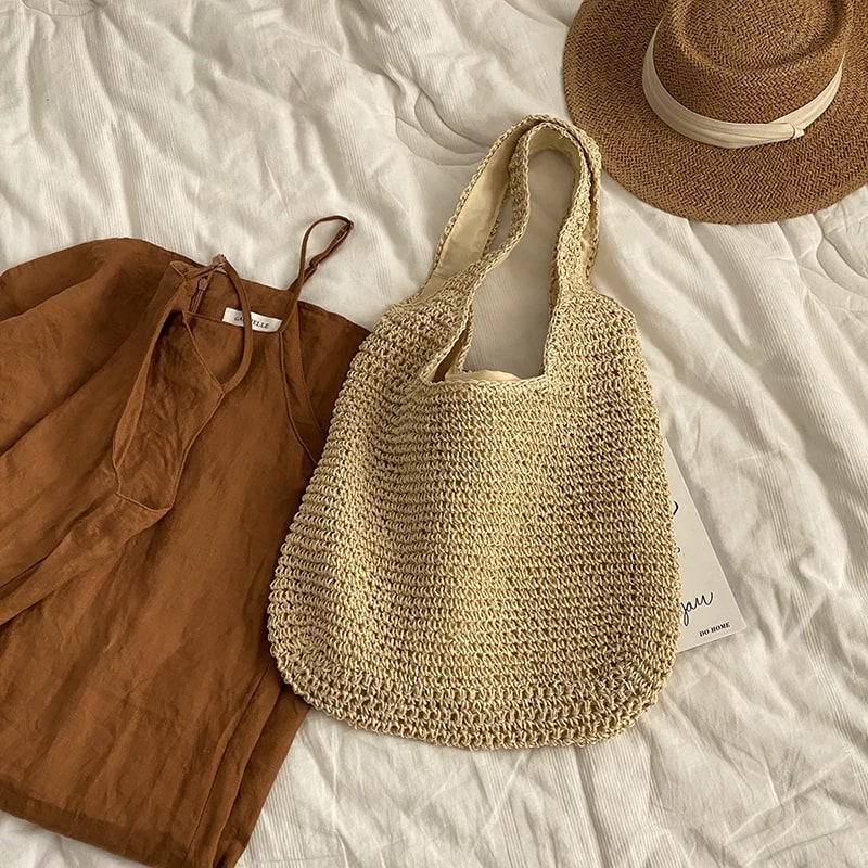 Woven Straw Beach and Holiday Shoulder Bag photo 2