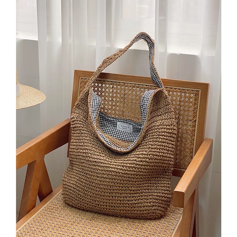 Woven Straw Beach and Holiday Shoulder Bag photo 3