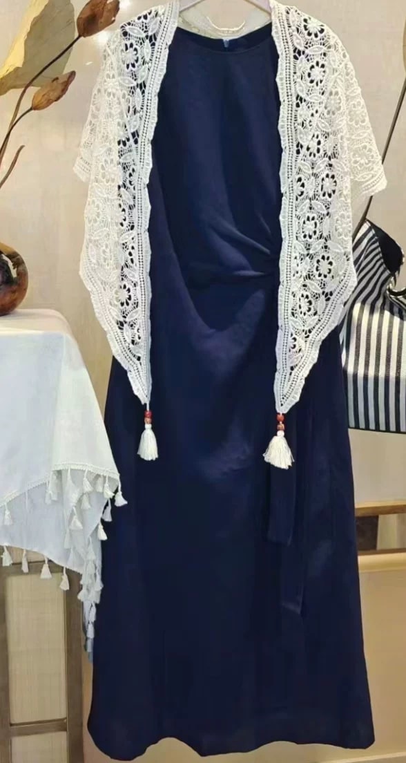 Women's Sleeveless Dress and Lace Shawl Set photo 3