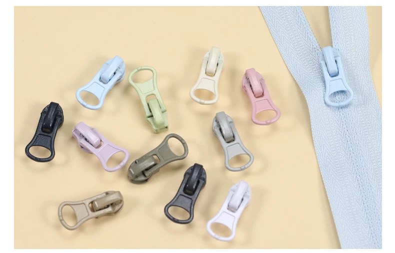Reverse-Coil Nylon Zipper Pulls photo 3