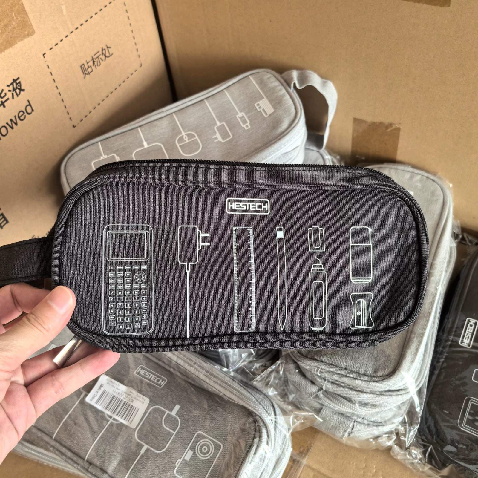 Large-Capacity Digital Accessories Organiser photo 2