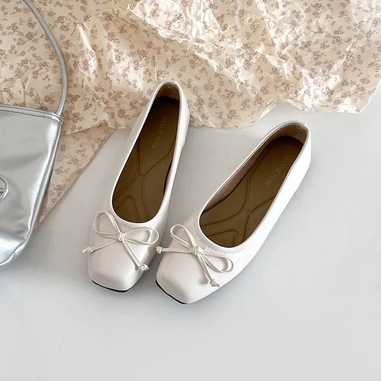 Women's Mary Jane Ballet Flats with Bow Detail photo 4