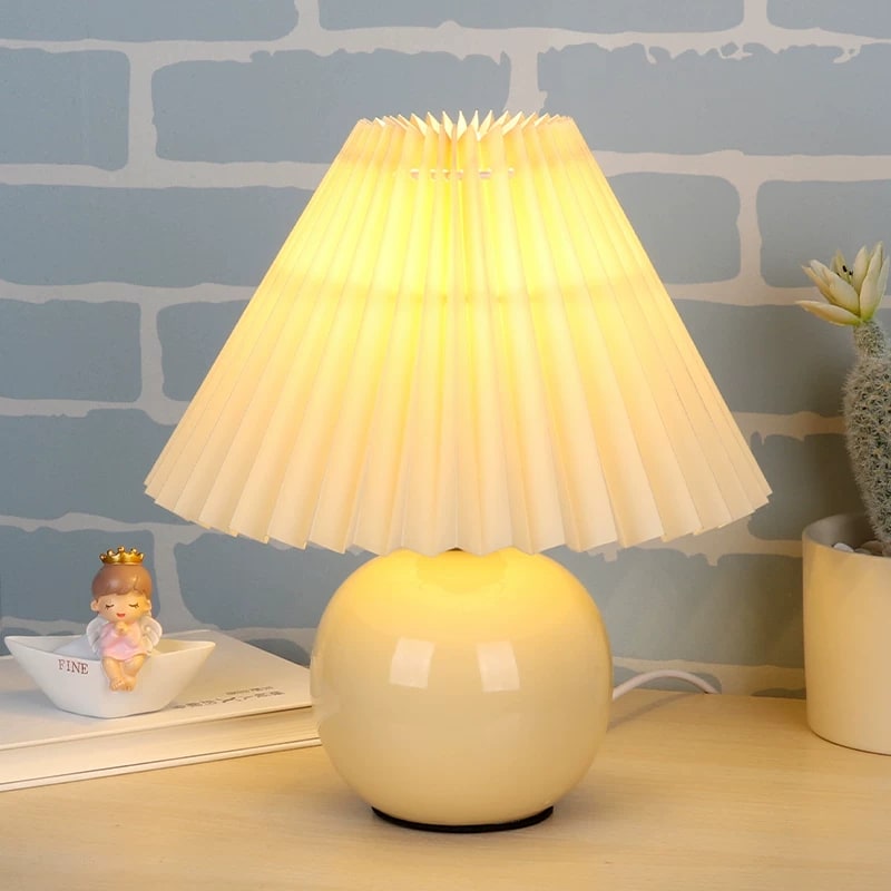 Retro Pleated-Shade Bedside Table Lamp photo 4