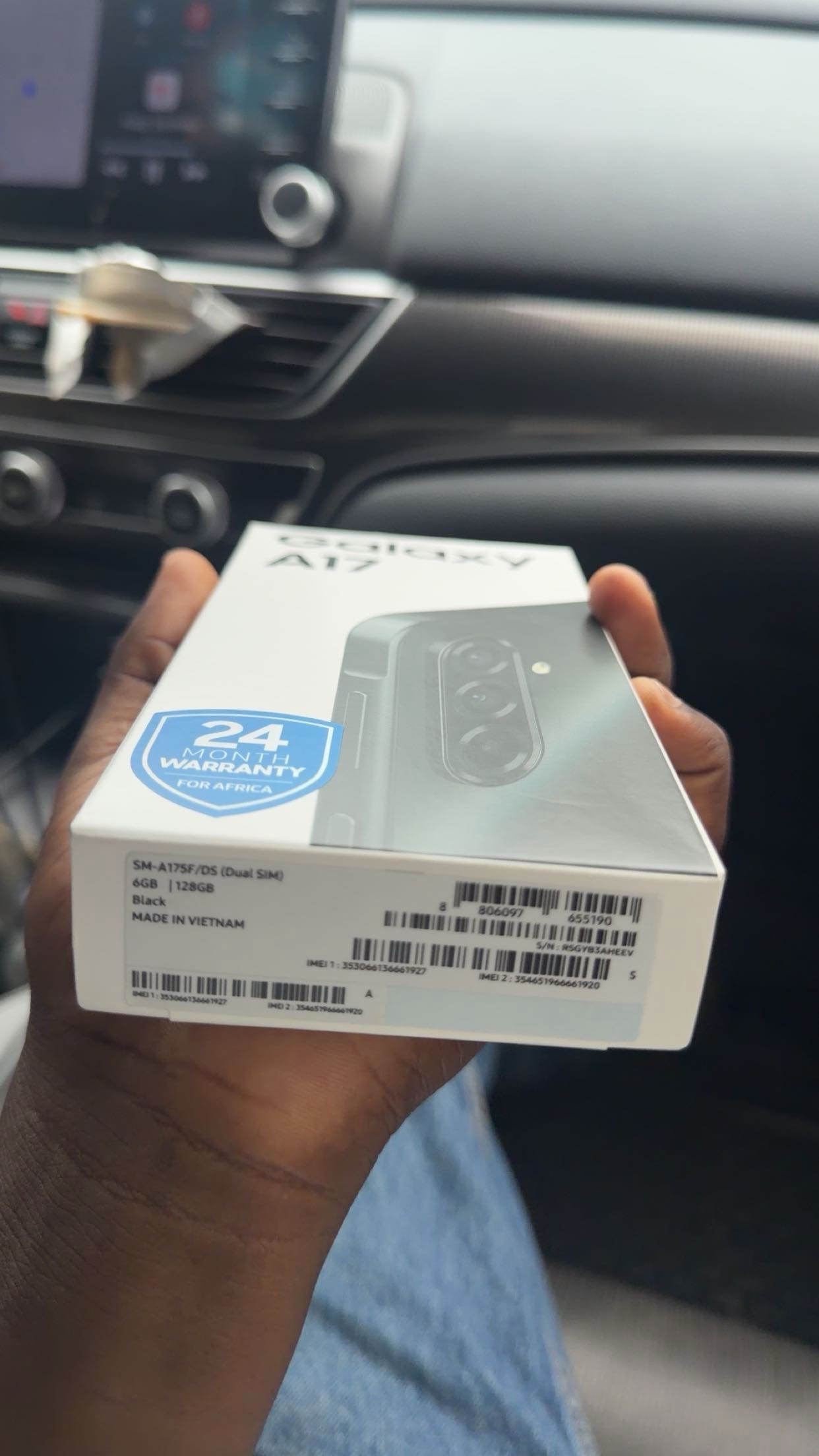 SUMSUNG GALAXY A17, 128gig photo 2