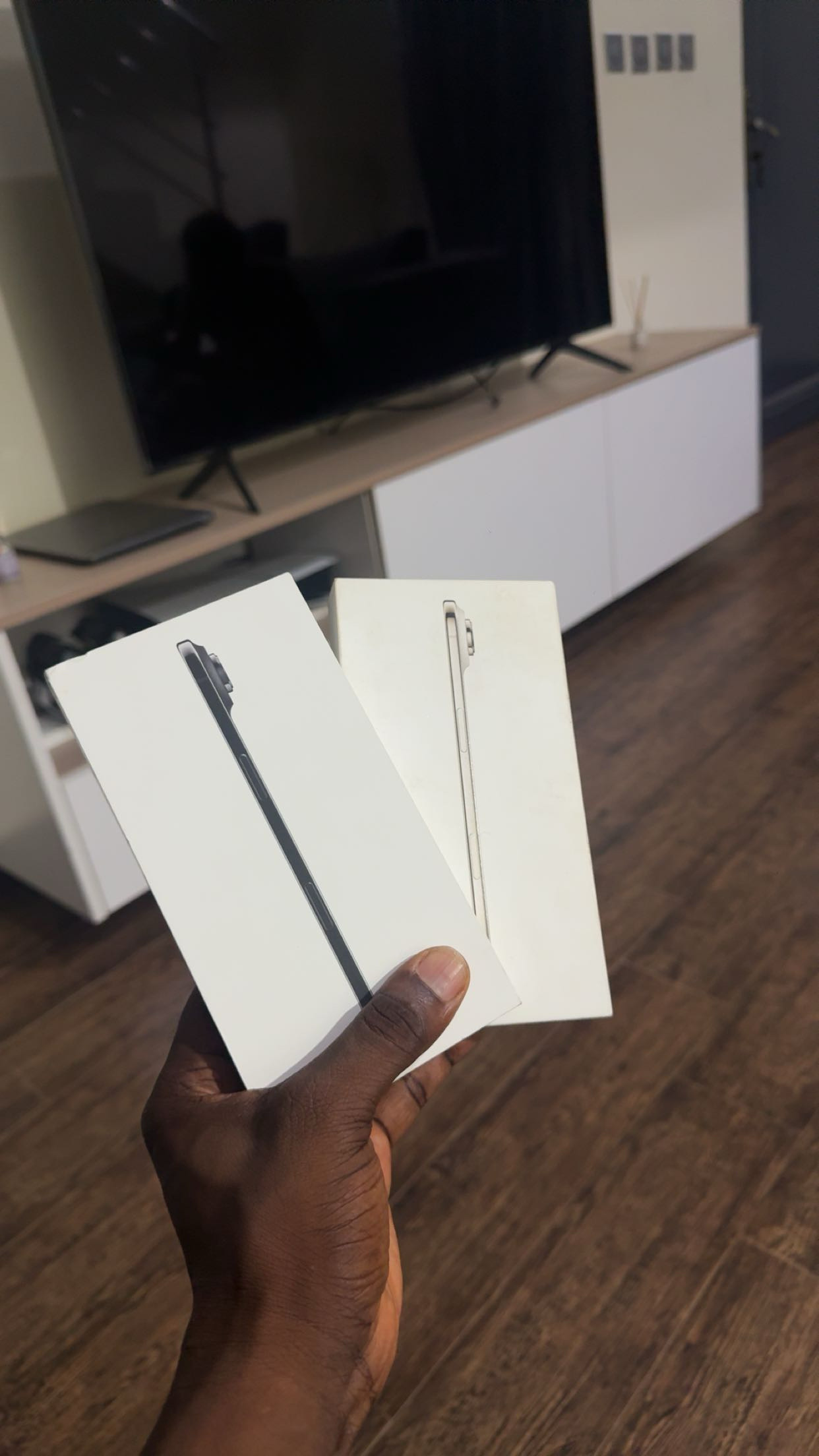 APPLE IPHONE 17 AIR — Phones on G+ Market