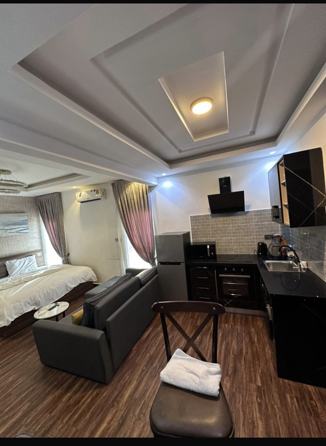 Short-Let Airbnb at Ashaley Botwe School Junction photo 6
