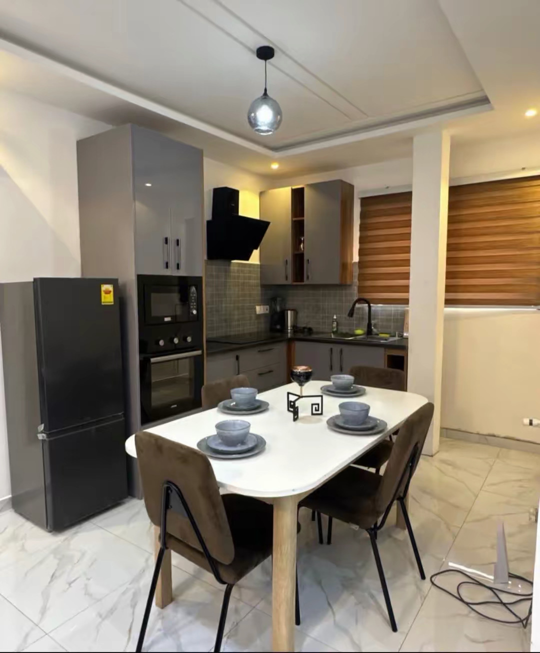 Two-Bedroom Airbnb at Ashaley Botwe School Junction photo 5