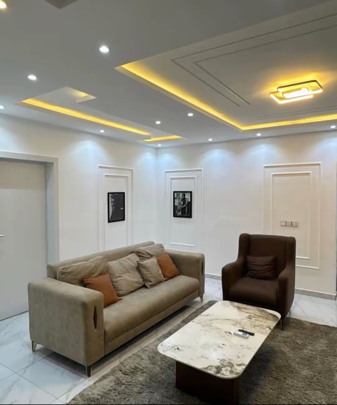 Two-Bedroom Airbnb at Ashaley Botwe School Junction photo 6