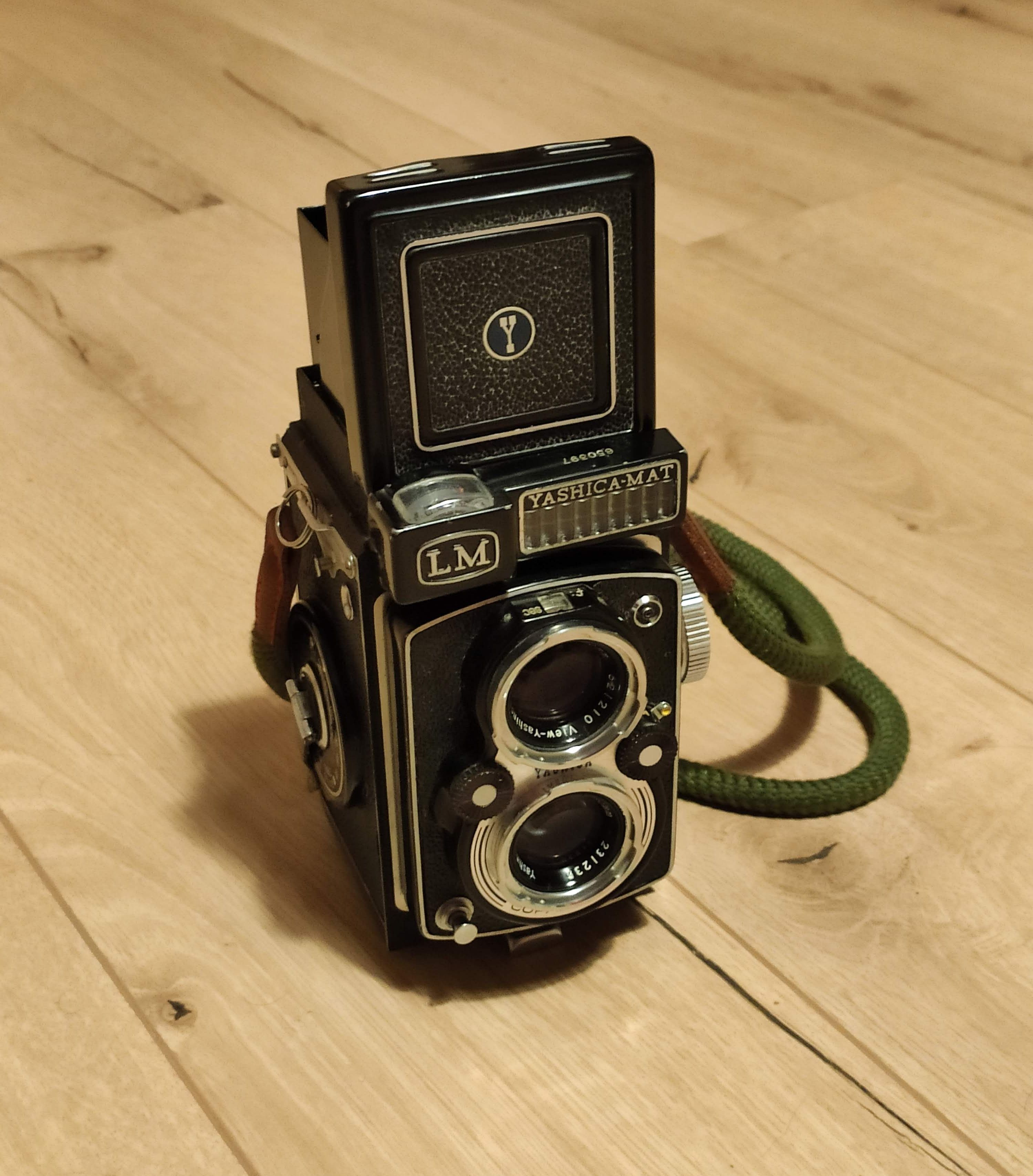 Yashica Mat LM
