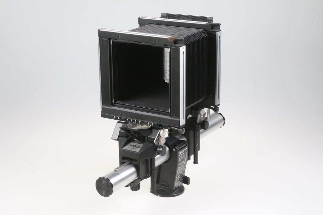 Sinar F